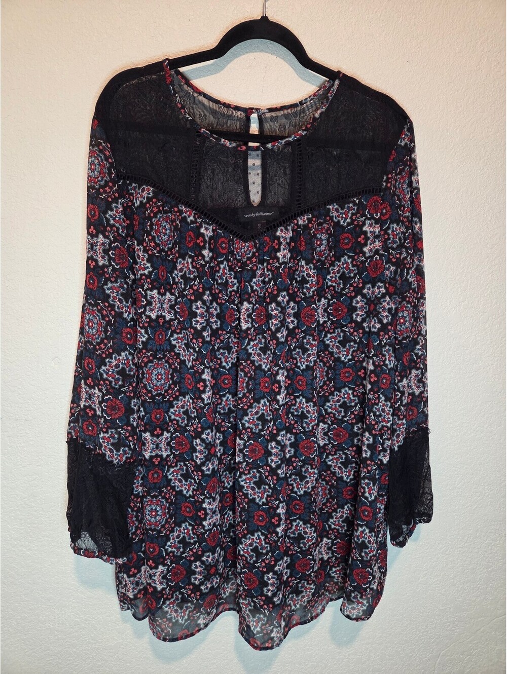 Wendy Bellissimo 2X Floral Lace Detail Blouse